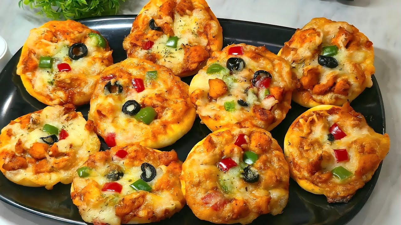 Mini Pizza Recipe I Quick and Easy Snack in 10 Minutes