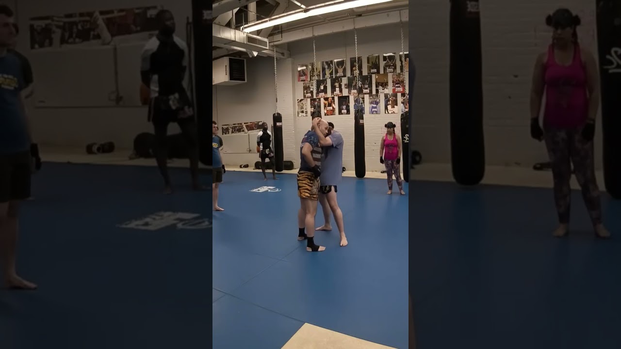 How to take control in the #muaythai Clinch
