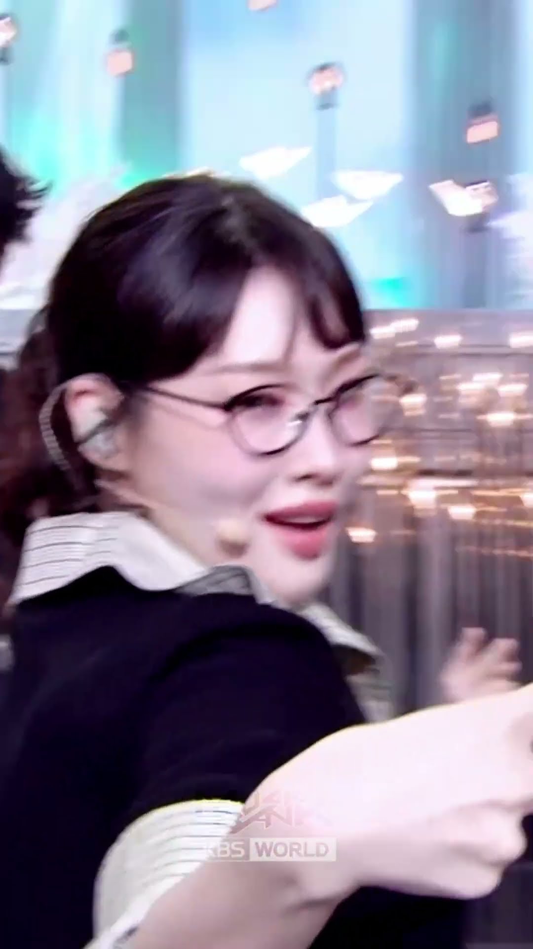 STRESS - CHUNG HA 청하 #STRESS #CHUNGHA #청하#Shorts #MusicBank | KBS WORLD TV