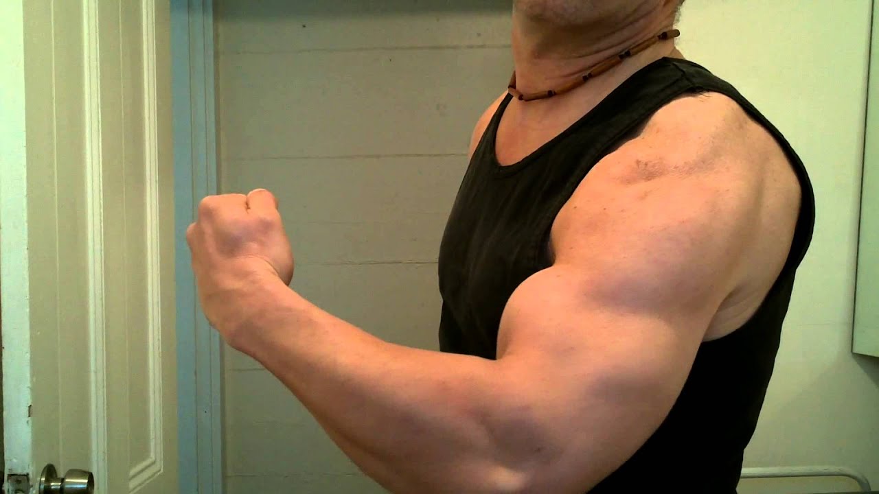 front double bis in a black tank top - YouTube
