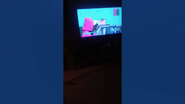 My cousin Matthew playing fortnite he is good