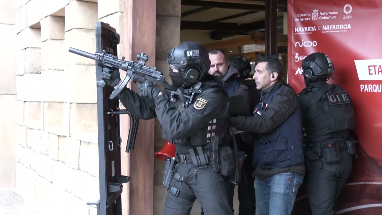 Simulacro de Policia Foral en Senda Viva