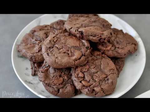 Keto Flourless Chewy Double Chocolate Chip Cookies