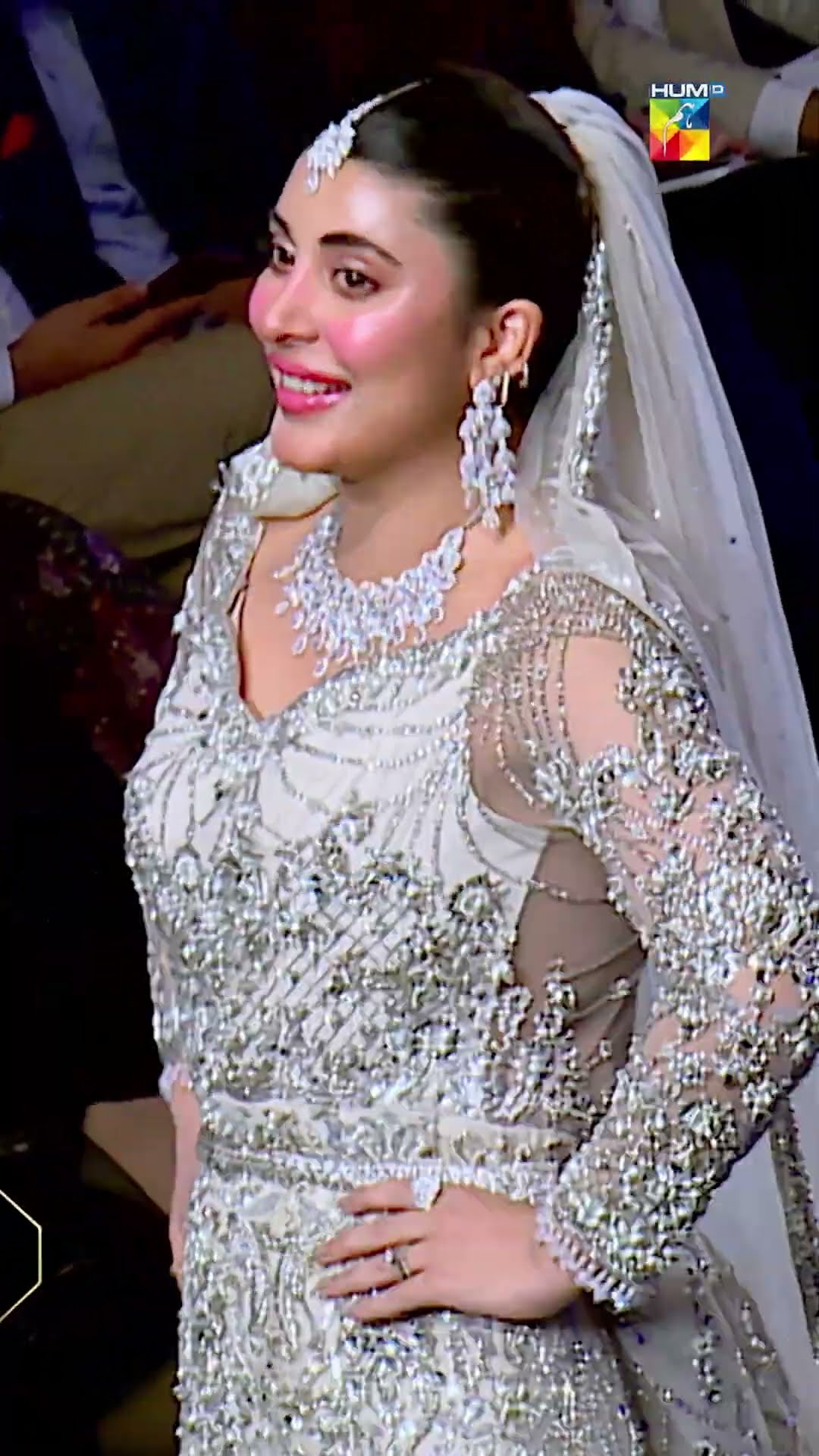 Elegance Redefined! Urwa Hussain Dazzles At The 22nd NEO HUM Bridal Couture Week.