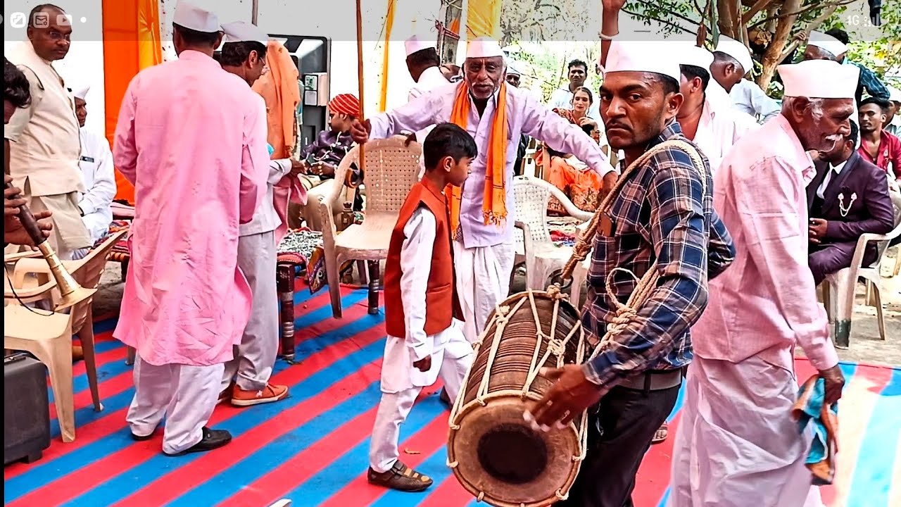 પુરો વિડિયો જોશો તો મઝા આવે સીતેર એંસી વર્ષના ડોસા ઓની દેશી ઢોલ સાથે મોજ