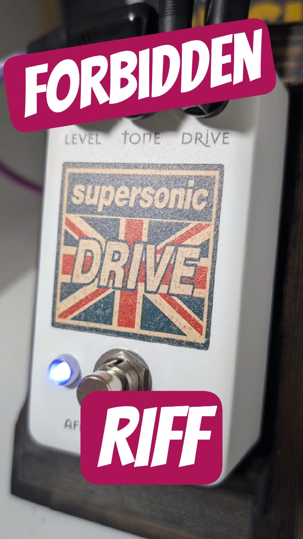 You CAN'T play this riff with this pedal!? #budgetpedalchap #oasis