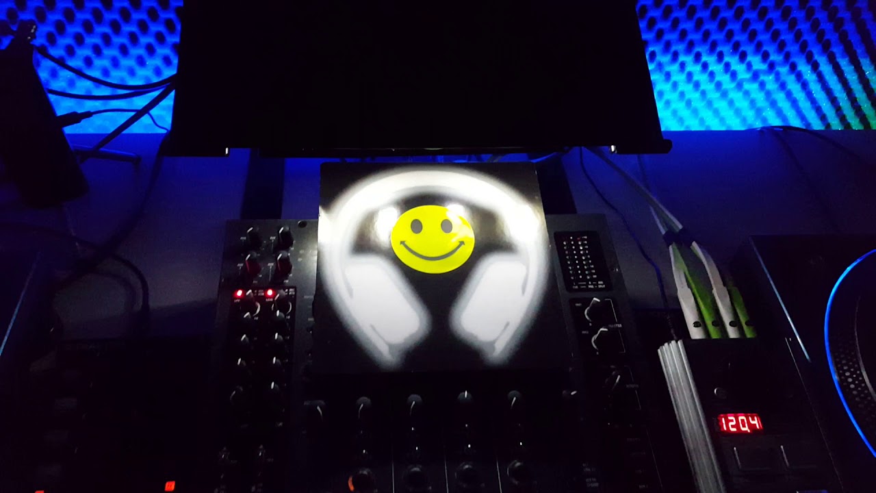 Beni Placitus - Back on Track - 