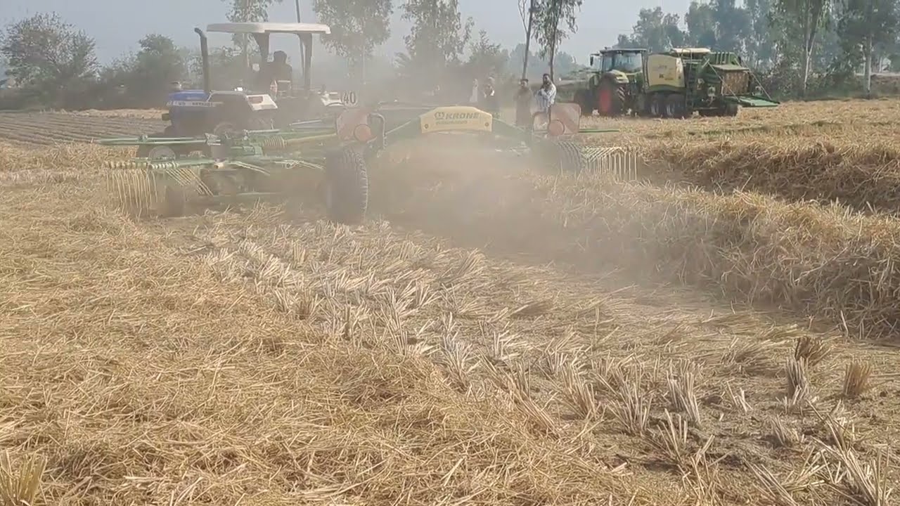 KRONE Centre Delivery Rake