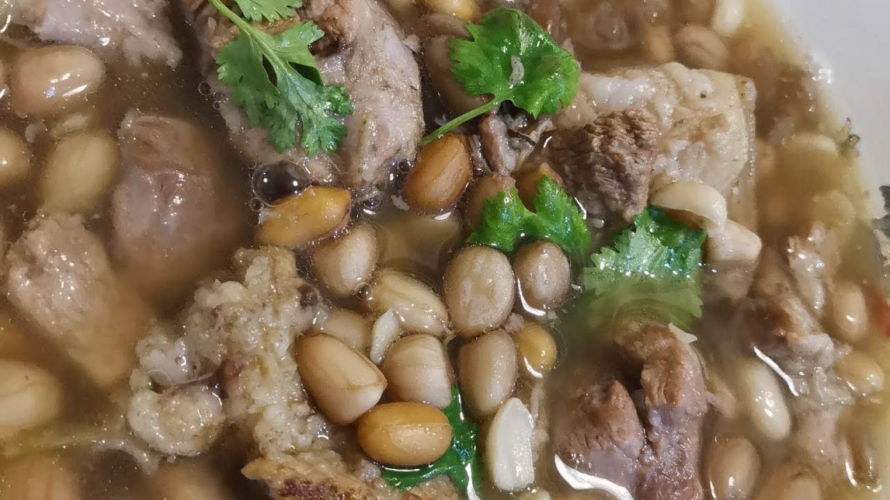 ขาหมูต้มถั่วลิสง สูตรคุณยาย