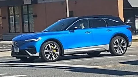 Spotted another Acura ZDX Type S in Oak Lawn, Illinois.