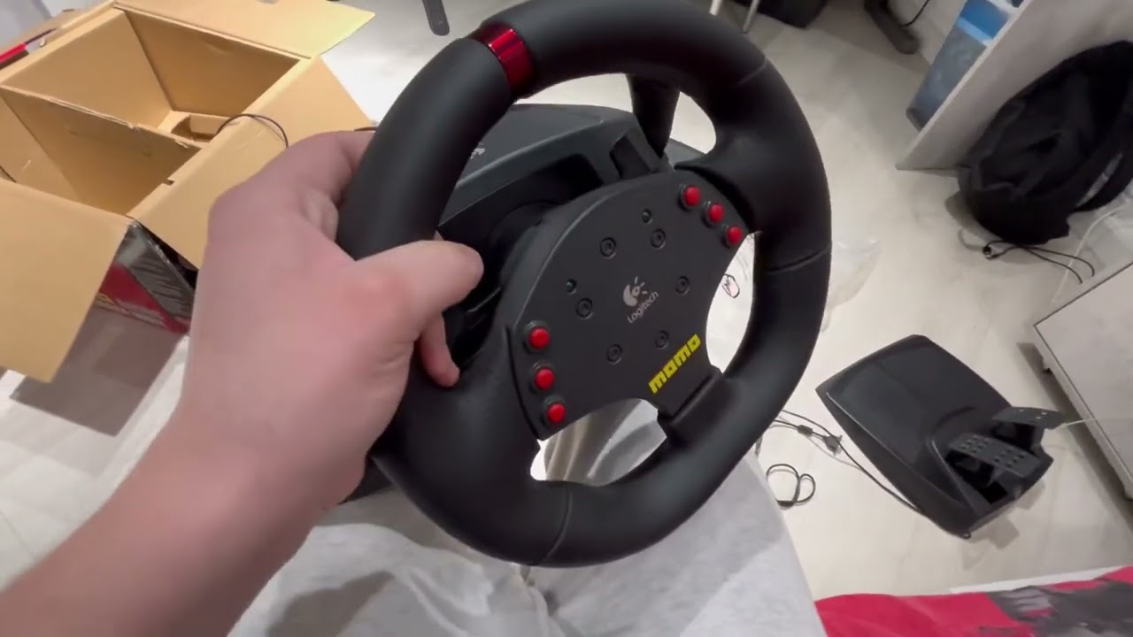 Игровой руль Logitech momo racing (коллекционное состояние )