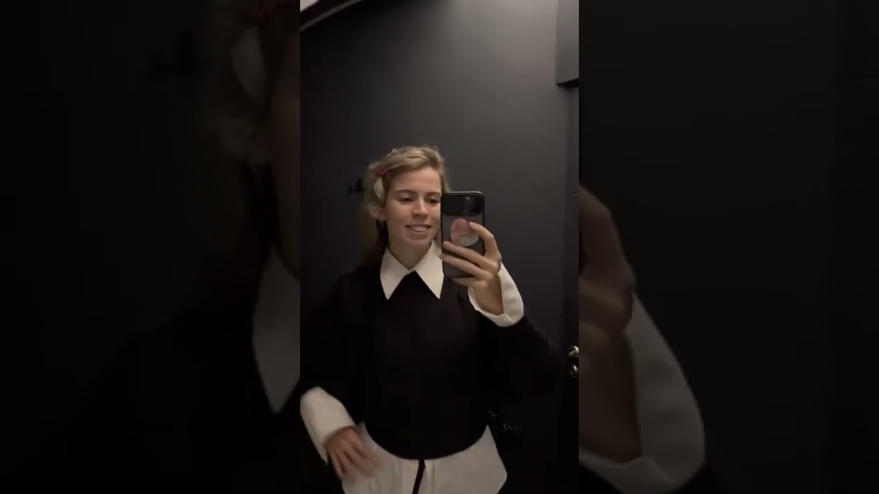 Квартирник для Друзей - концерт Вики в We Play Music