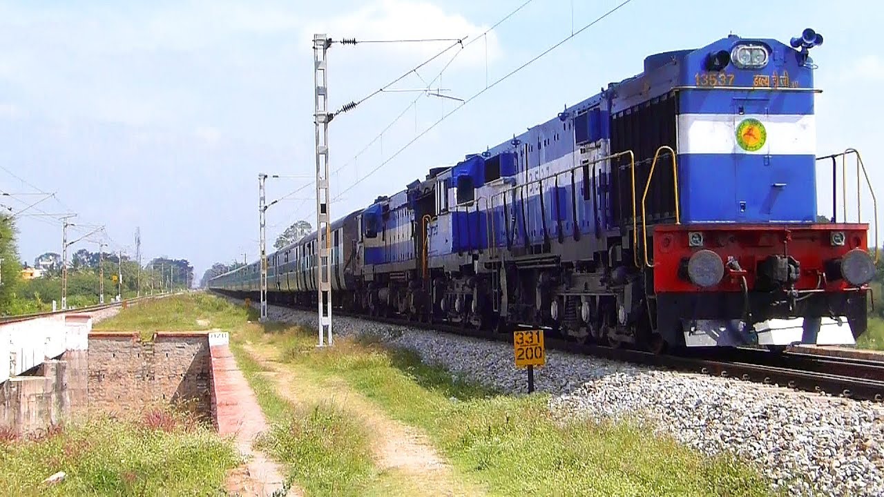 Twin ALCo powered Vasco Da Gama Express : Indian Railways ...