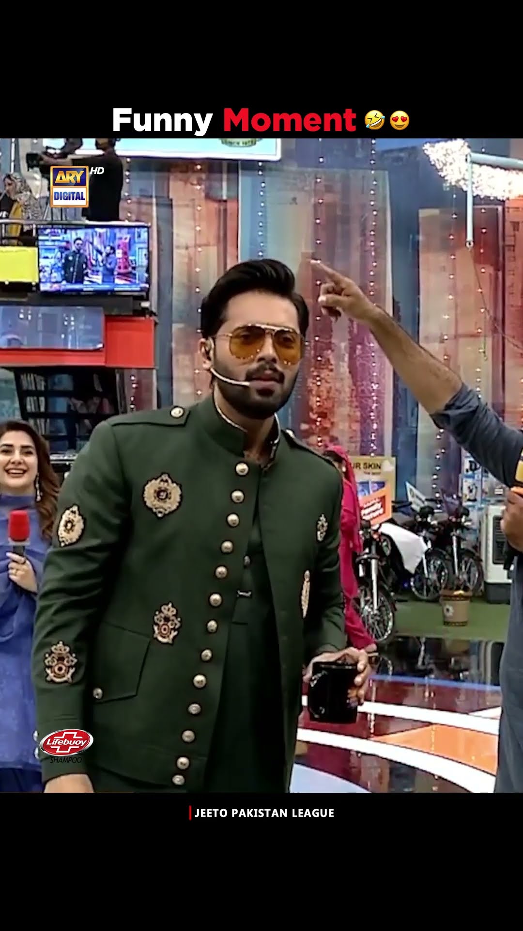 Funny Moment ? Aunty  #jeetopakistanleague #fahadmustafa #sarfarazahmed #kubrakhan #shorts