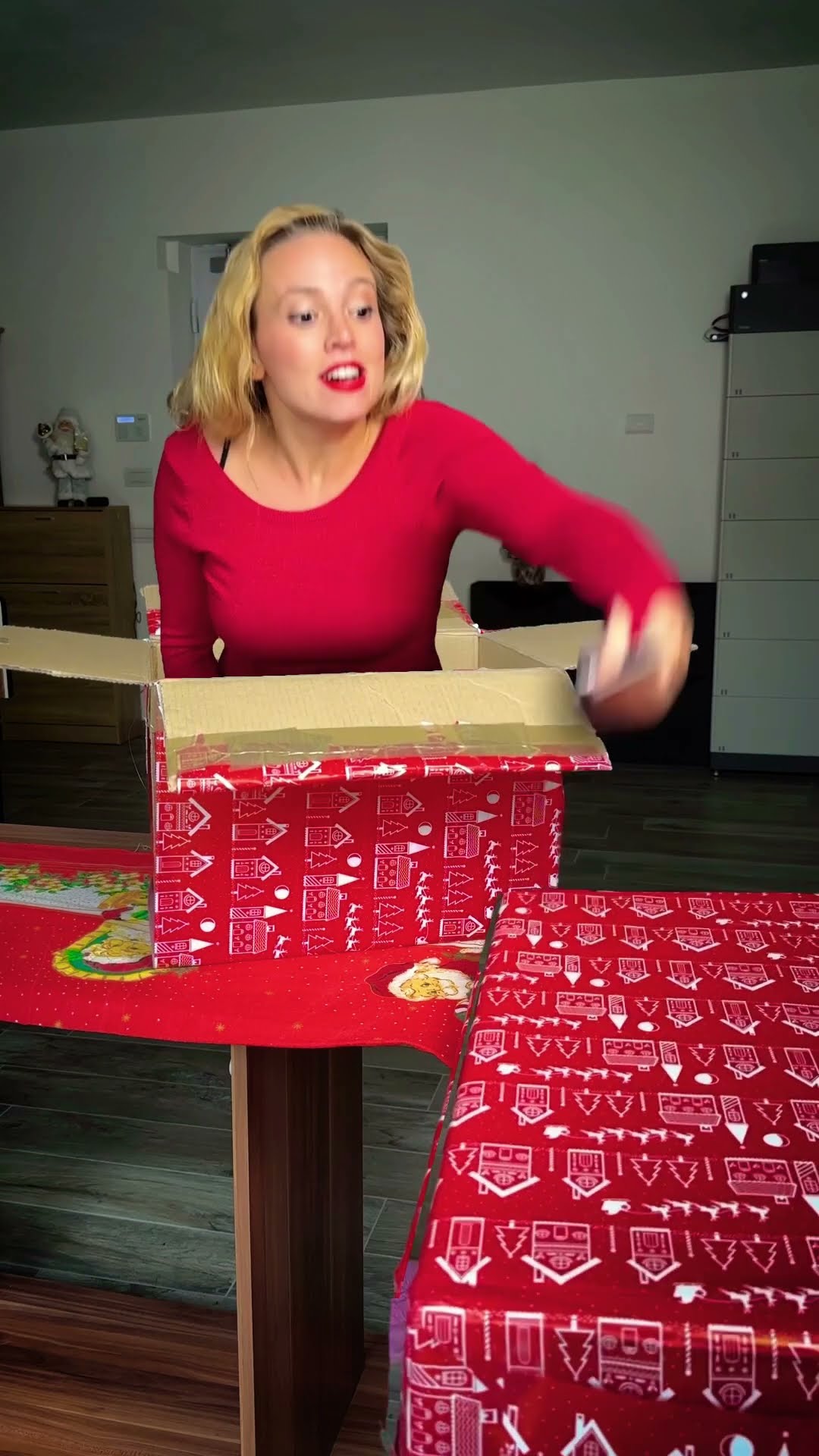 Give me some trust for Christmas ????  #behindthescenes ? #vfx #cgi #visualeffects #transition