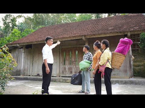 The kind CEO gifted a new house to his elderly mother and son so they could start a new life
