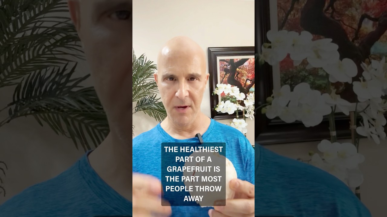 DON’T THROW AWAY THE BEST PART OF YOUR GRAPEFRUIT!  #drmandell #health #healing #grapefruit