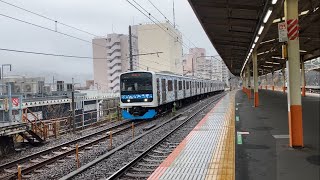 伊豆急行3000系(209系)Y2編成熱海行きが熱海駅に到着