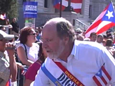 Video: Jon Corzine Neto vrijednost: Wiki, oženjen, obitelj, vjenčanje, plaća, braća i sestre