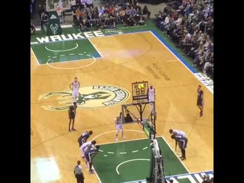 Greek Freak free throw - YouTube