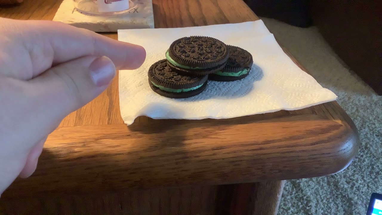 ALDI Mint Chocolate Creme Cookies