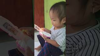 Download Lagu lucu banget adilah punya mainan hp hp an MP3