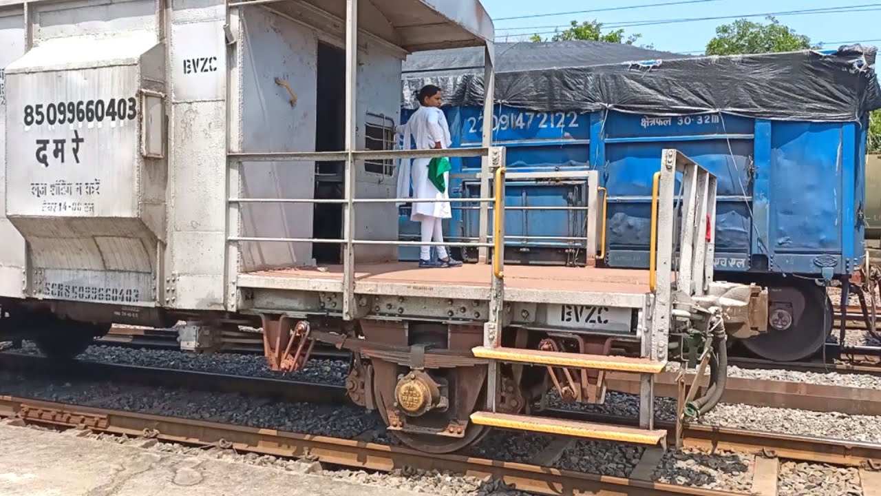 BCNHL Freight Train With Women Guard Skipping Kondapalli Railway Station From Loop Line Hauling WAG9