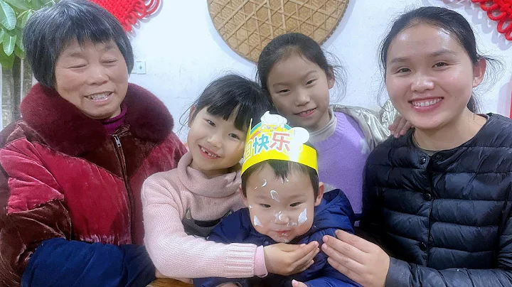 Yike's 2nd birthday, I watch the three children gr...