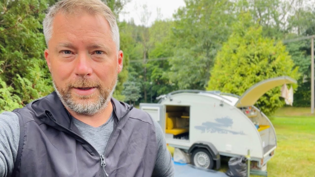 Teardrop mini karavan BOMI (recenzia obytného prívesu od Karavanydovoziku.cz)