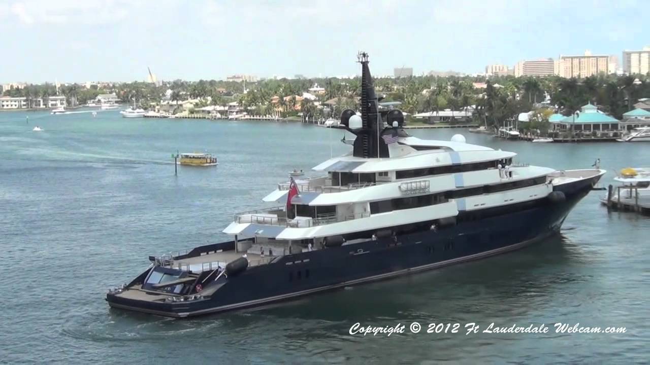 Steven Spielberg's Yacht SEVEN SEAS departing Fort 