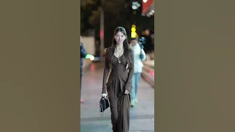 Chinese Street Fashion | ep 2 #shorts #walking #chinafashion #tiktokchina