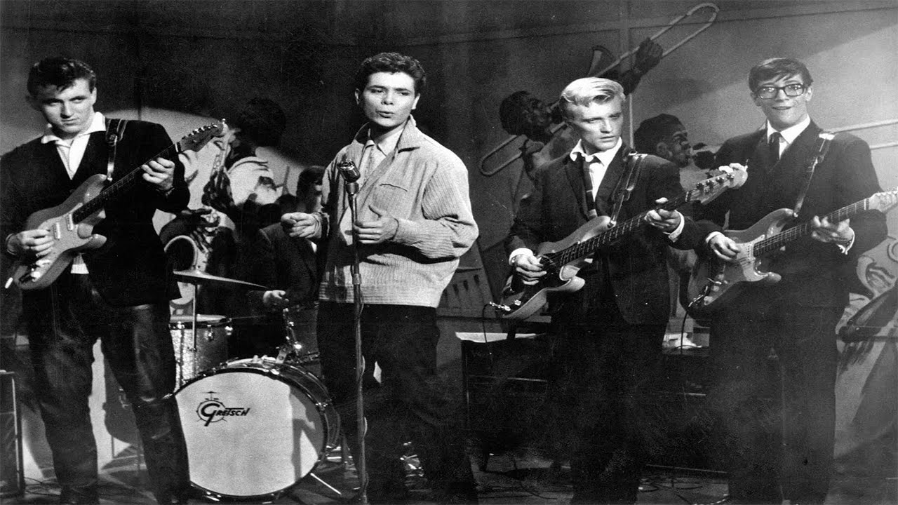 THE SHADOWS - APACHE (Theme from Cowboy Movie (1960)) - YouTube