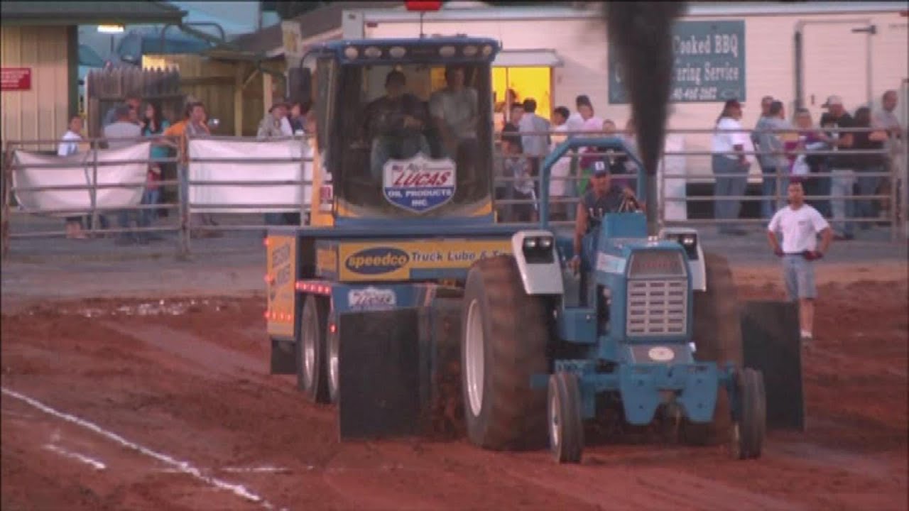 VA Power Pull Interstate Hot Farm Tractors Pulling At Harrisonburg