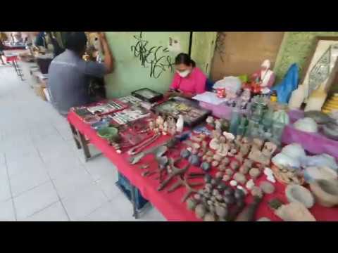 Walking Around Bangkok No. 5 - Saphan Kwai Amulet Market