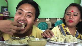 MOMOS EATING CHALLANGE WITH MY MOM  | MASSIVE MOMOS EATING || nepali juicy hot & sipcy?||LOCKDOWN !