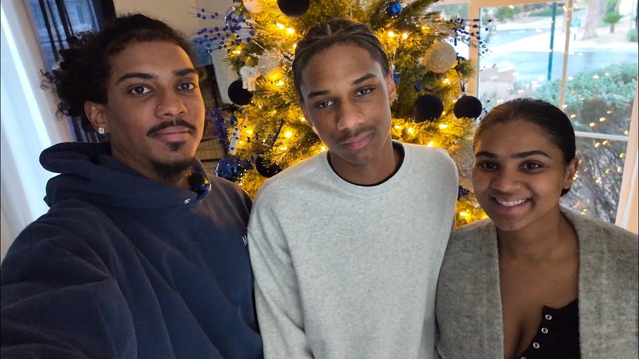 Заставил мою сестру провести с нами время.