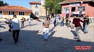 Ahmet Taş Çaldığım Bağlama At olurda Bahcenin Harımıyam Üç gider beş Akpınpınara
