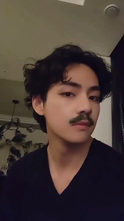 lucu bgt abang kumis ini 😂 #kimtaehyung #shorts