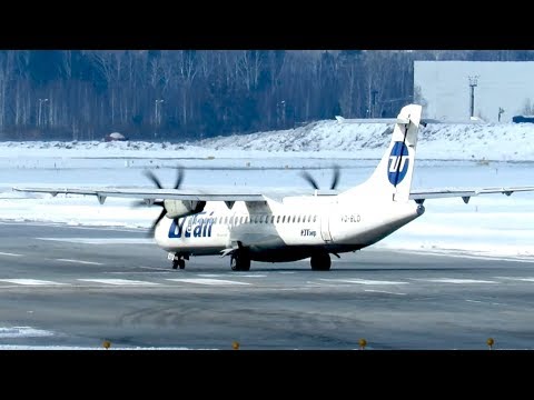 Турбовинтовой самолет ATR 72-500 посадка, руление, взлет