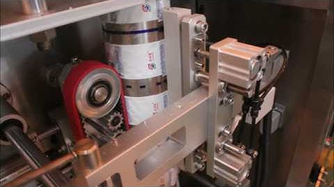 Full automatic granule packing machine with measuring cup system