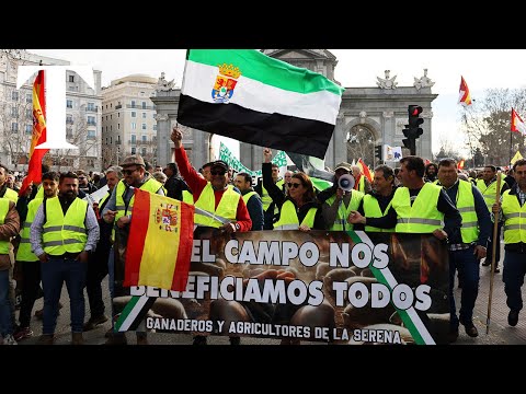 LIVE: Spanish farmers besiege Madrid in major agricultural protest