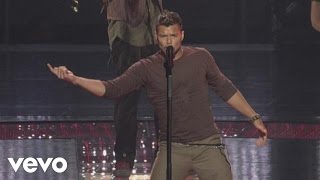 Ricky Martin - This Is Good (Live Black &amp; White Tour)