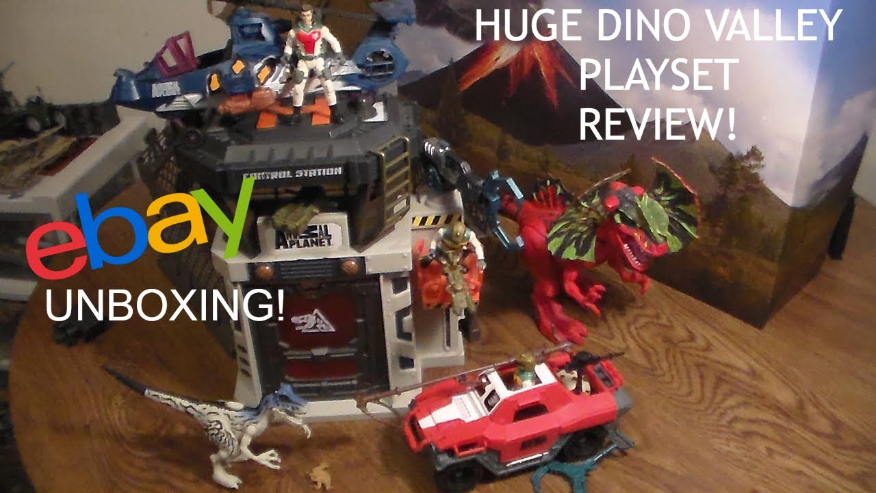 Dino Valley Tower Assault 19-Piece Play Set