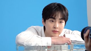 저는 날개도 펼칠 수 있어요!🧚 | 2024 XIUMIN BIRTHDAY FANMEETING FROZEN TIME Poster Behind