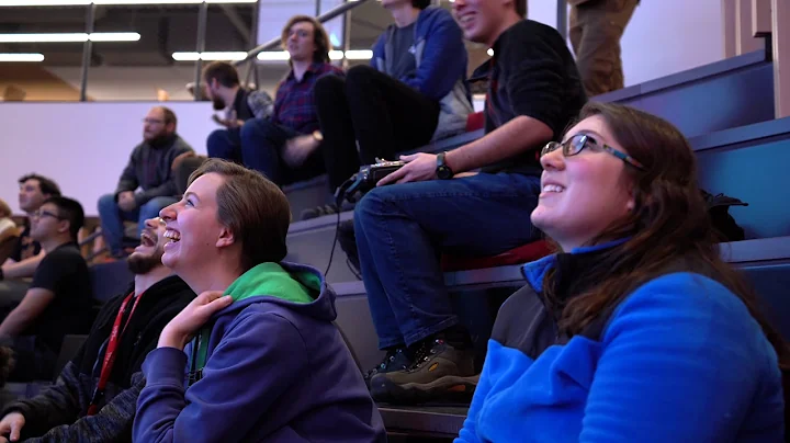 Students Experience Flight Simulator in Foisie Inn...