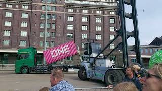 Demonstration of container transhipment operations @ Berlin's Westhafen