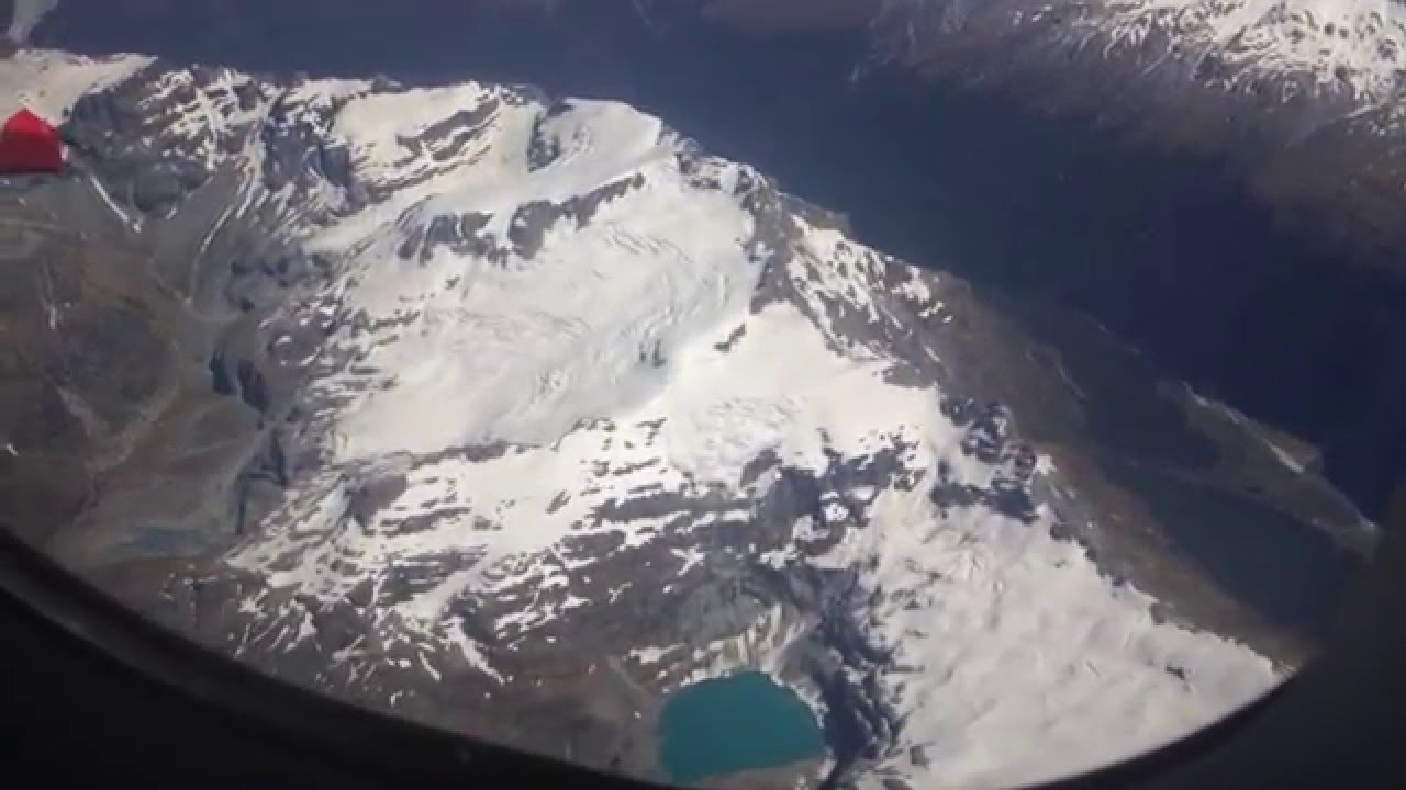 Landing in Queenstown, New Zealand - YouTube