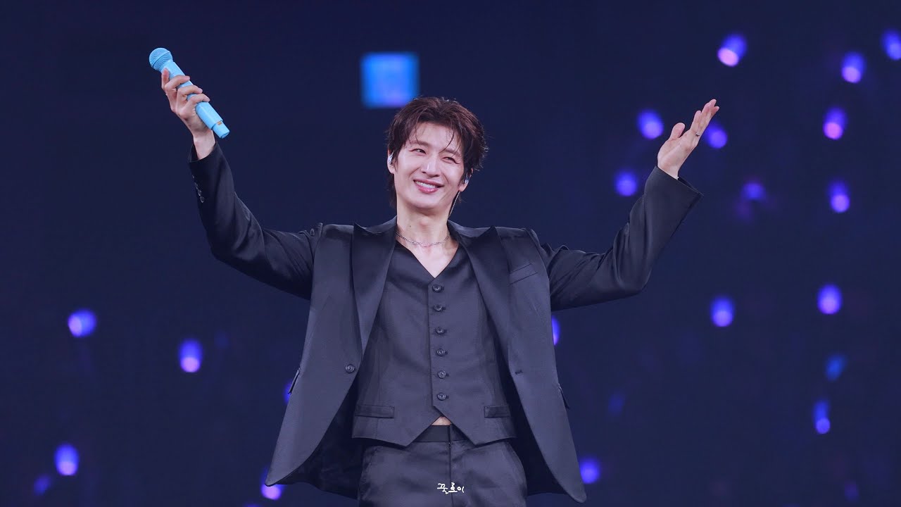 [4K] 251206 - god CONCERT 〈ICONIC BOX〉 - 왜 (손호영 focus)