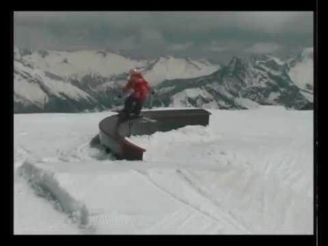 KELLY SILDARU - PLAYGROUND
