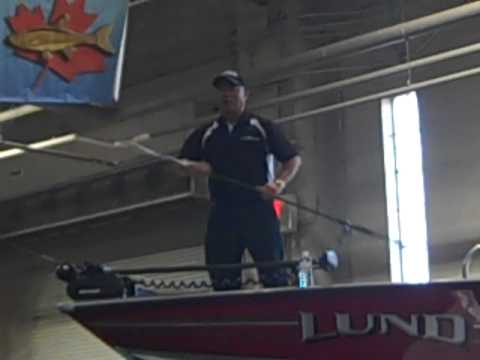 ⁣Bob Izumi LIVE at the Great Canadian Fish Tank